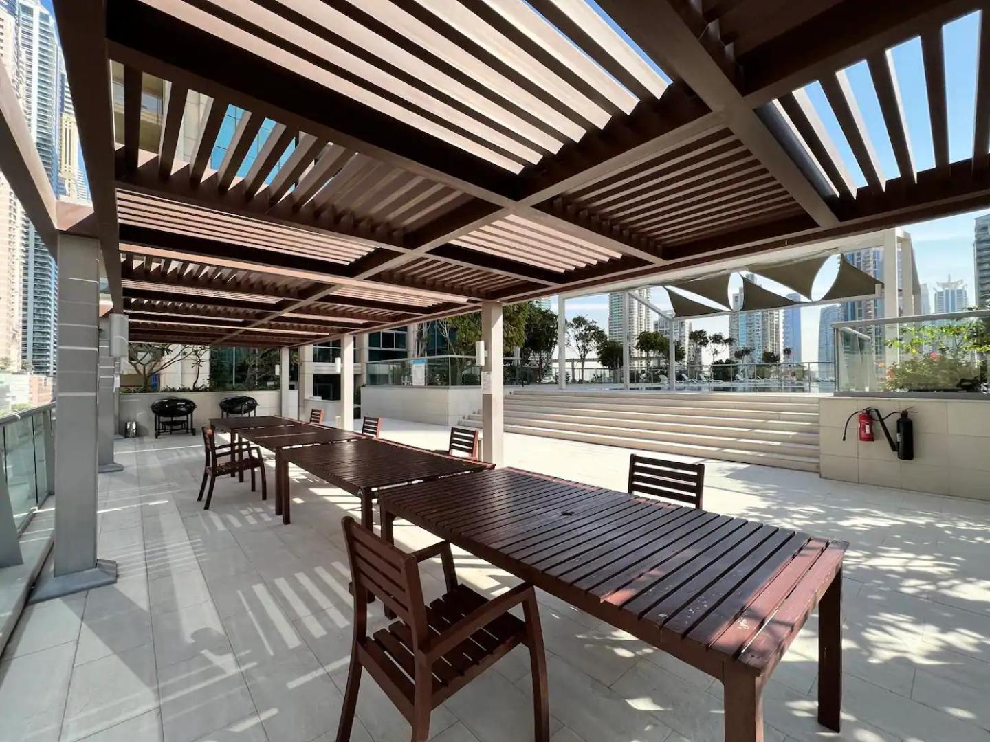 Vacay Lettings - Iris Blue Spectacular Marina View Apartment Dubai Exterior photo